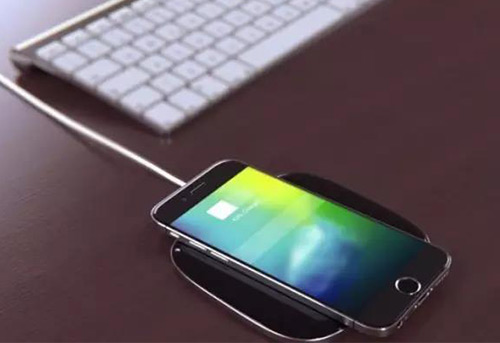 下一代iPhone有望搭載無(wú)線(xiàn)充電方案